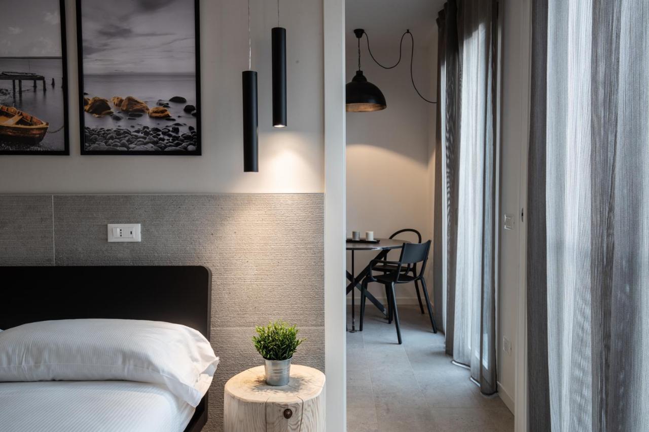 Sei Garda Apartments Peschiera del Garda Exteriör bild