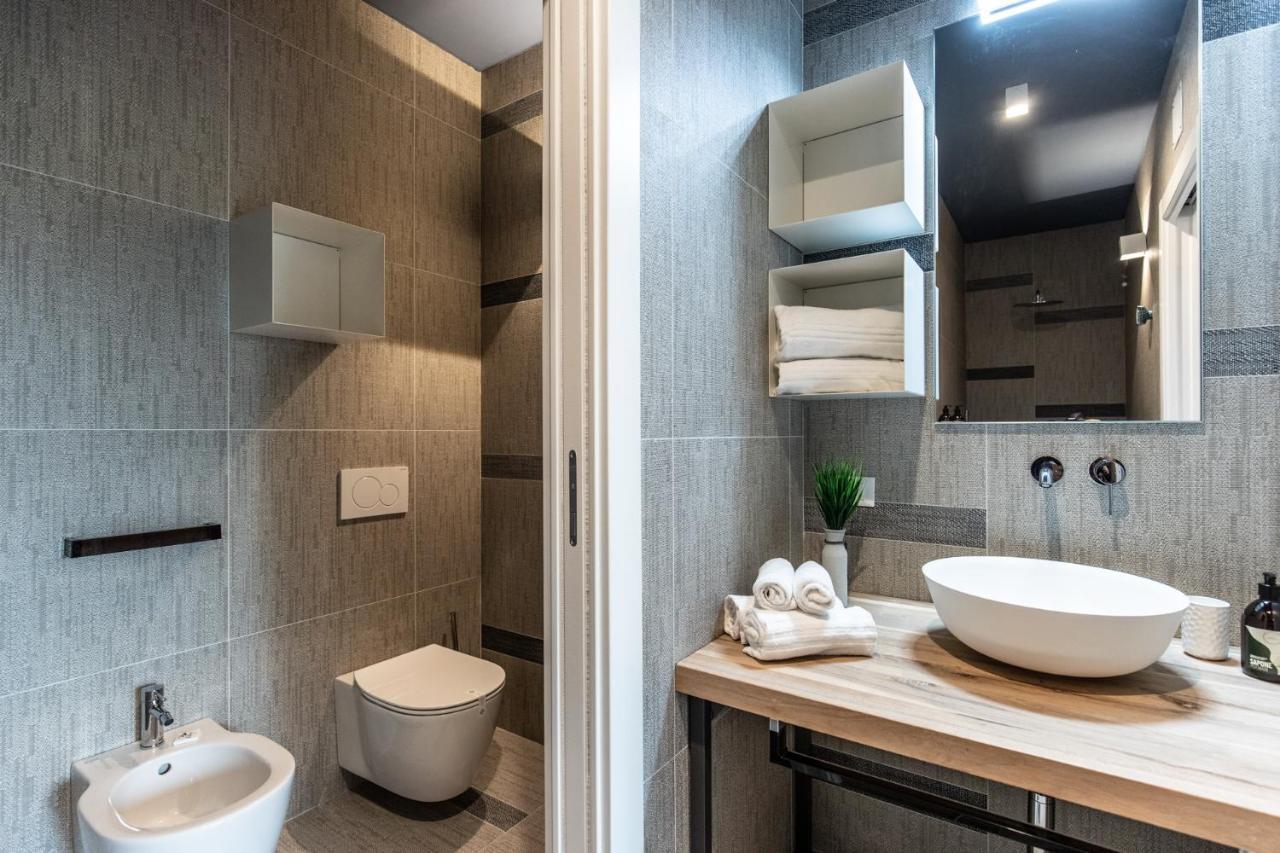 Sei Garda Apartments Peschiera del Garda Exteriör bild