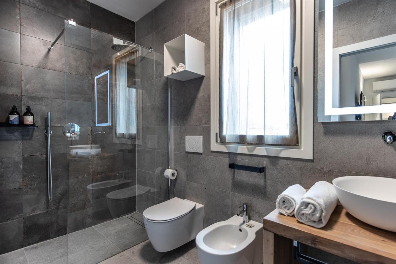Sei Garda Apartments Peschiera del Garda Exteriör bild