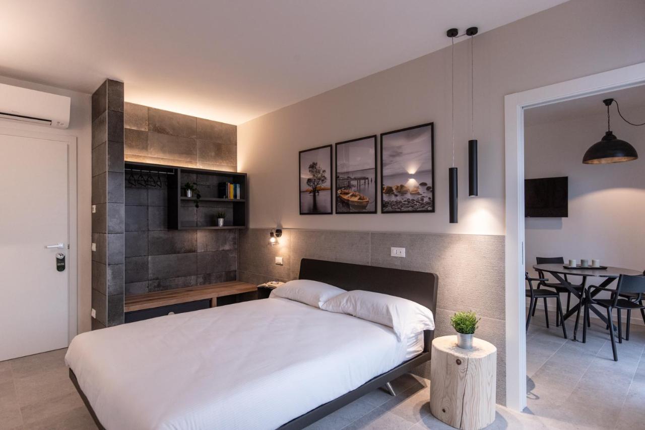 Sei Garda Apartments Peschiera del Garda Exteriör bild